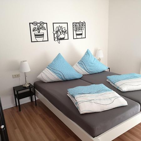 Familienfreundliche Ferienwohnung Mit Wohlfuehlbalkon Und Kostenlosem Parkplatz Nahe Messe Und Bodensee เมคเคนบอยเริน ภายนอก รูปภาพ