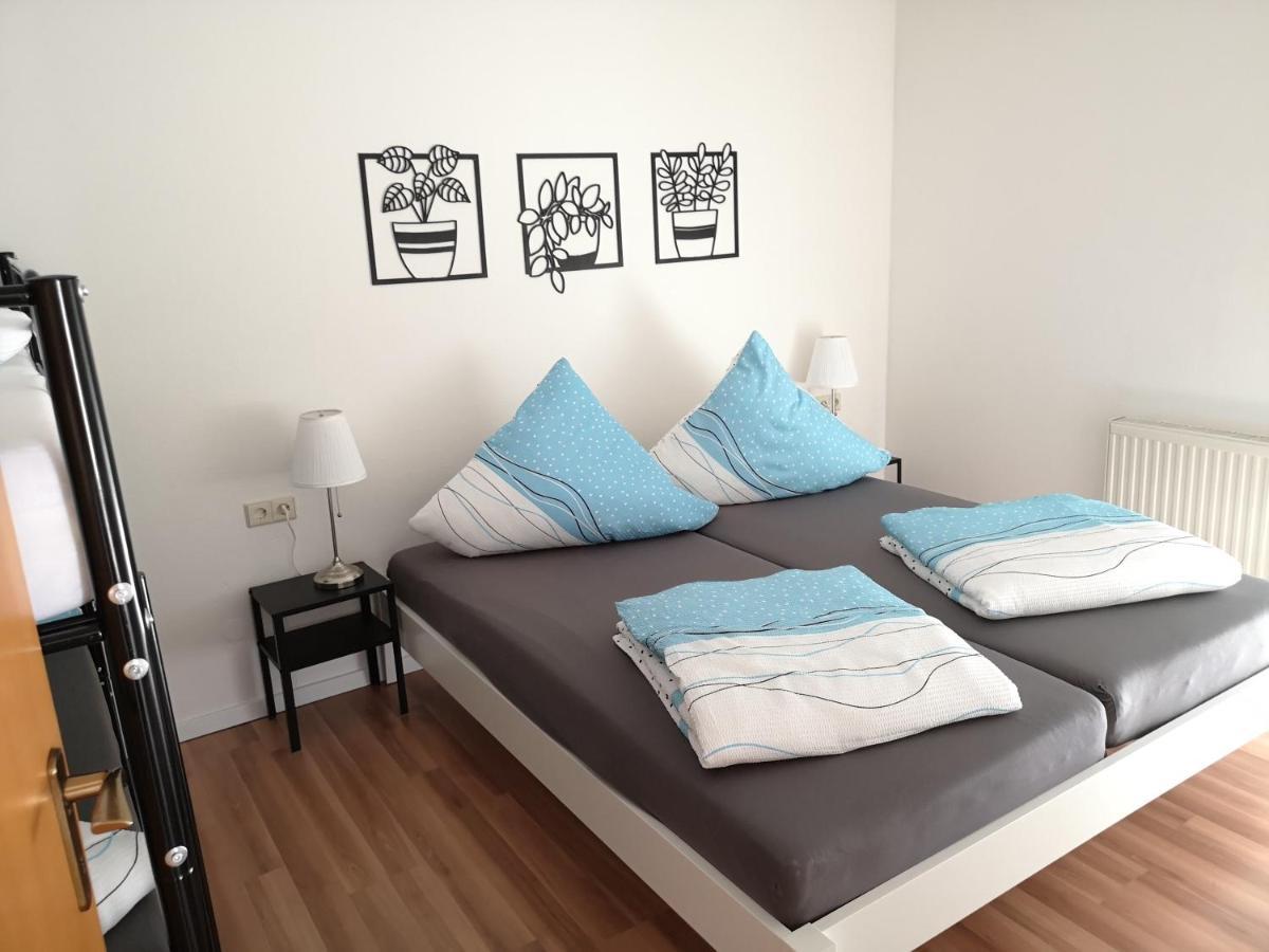 Familienfreundliche Ferienwohnung Mit Wohlfuehlbalkon Und Kostenlosem Parkplatz Nahe Messe Und Bodensee เมคเคนบอยเริน ภายนอก รูปภาพ