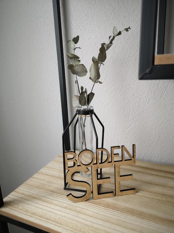Familienfreundliche Ferienwohnung Mit Wohlfuehlbalkon Und Kostenlosem Parkplatz Nahe Messe Und Bodensee เมคเคนบอยเริน ภายนอก รูปภาพ