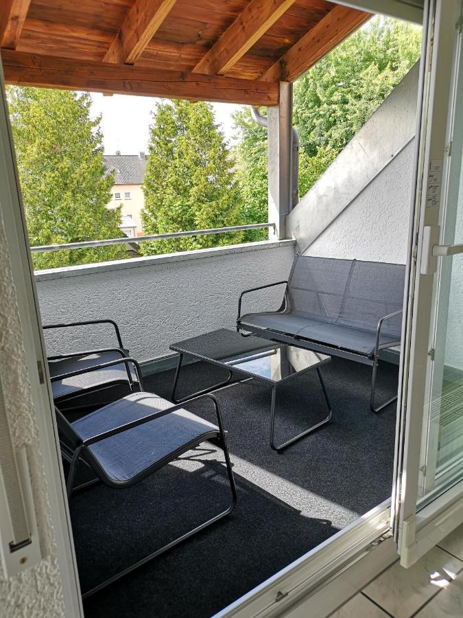 Familienfreundliche Ferienwohnung Mit Wohlfuehlbalkon Und Kostenlosem Parkplatz Nahe Messe Und Bodensee เมคเคนบอยเริน ภายนอก รูปภาพ